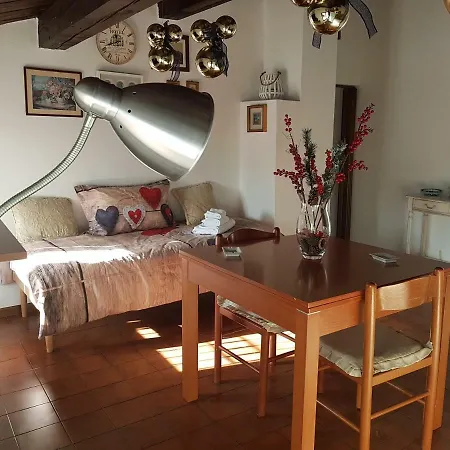 アパート A Casa Di Titti